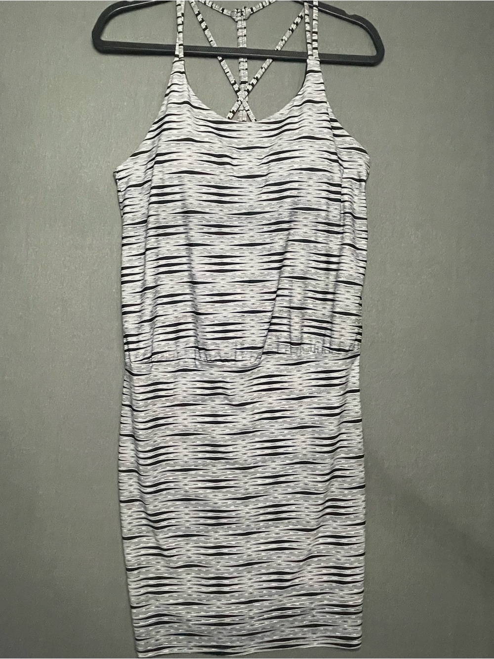 Athleta Strappy Back Athletic Dress Medium Built-In Bra Black White